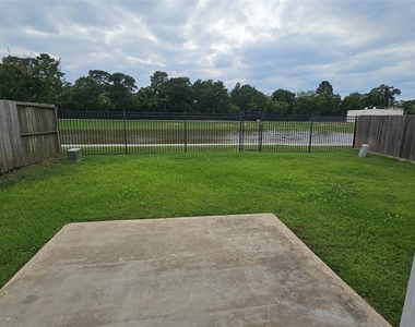 22135 Greengate Drive - Photo Thumbnail 41