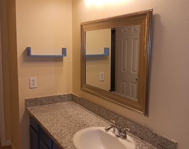 22135 Greengate Drive - Photo Thumbnail 35