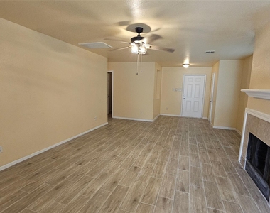 22135 Greengate Drive - Photo Thumbnail 16