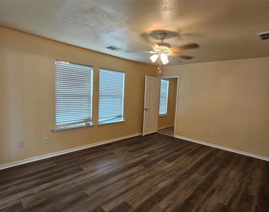 22135 Greengate Drive - Photo Thumbnail 34