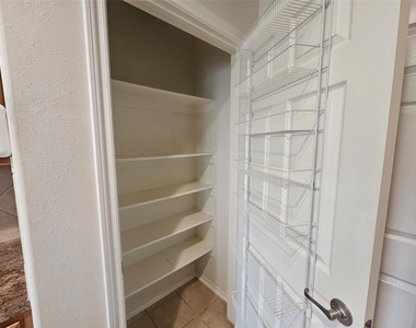 3219 Victorian Manor Lane - Photo Thumbnail 22