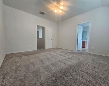 3219 Victorian Manor Lane - Photo Thumbnail 13