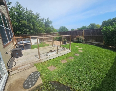 3219 Victorian Manor Lane - Photo Thumbnail 24