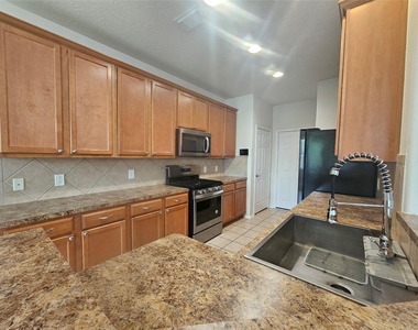3219 Victorian Manor Lane - Photo Thumbnail 20