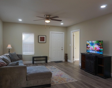 3703 Market Street - Photo Thumbnail 3