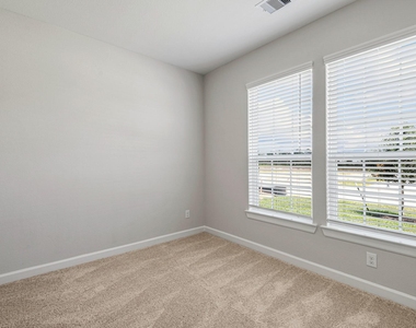 15765 Bayberry Trace Drive - Photo Thumbnail 13