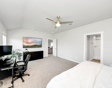 3306 Dagostino Creek Drive - Photo Thumbnail 31
