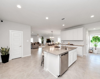 3306 Dagostino Creek Drive - Photo Thumbnail 16
