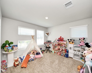 3306 Dagostino Creek Drive - Photo Thumbnail 7