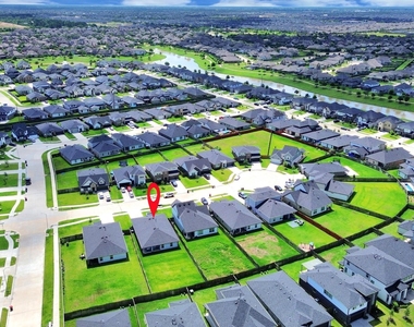 3306 Dagostino Creek Drive - Photo Thumbnail 6
