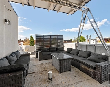 586 Quincy Street - Photo Thumbnail 16