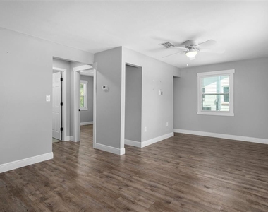5535 Pasco Way - Photo Thumbnail 6