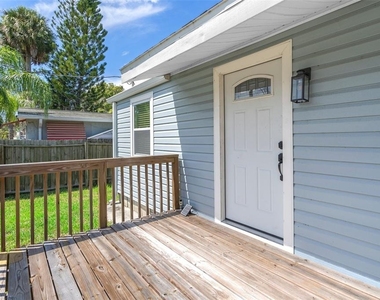 5535 Pasco Way - Photo Thumbnail 4