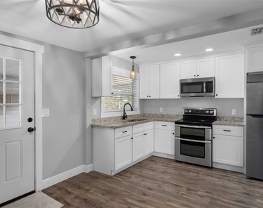 5535 Pasco Way - Photo Thumbnail 13
