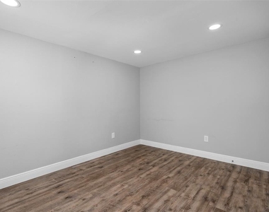 5535 Pasco Way - Photo Thumbnail 21