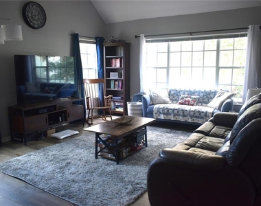 9078 Lake Chase Island Way - Photo Thumbnail 3