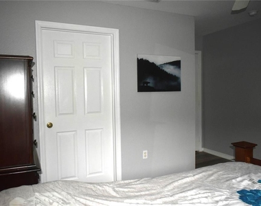 9078 Lake Chase Island Way - Photo Thumbnail 17