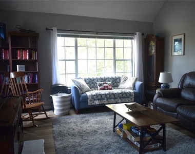 9078 Lake Chase Island Way - Photo Thumbnail 4