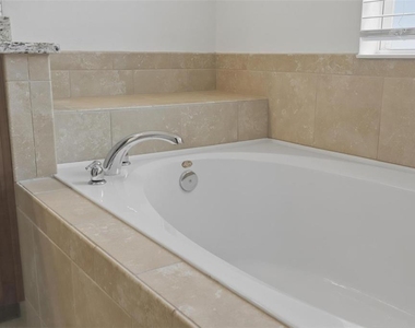 740 Preakness Circle - Photo Thumbnail 18