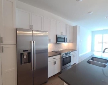 644 3rd Avenue S - Photo Thumbnail 16
