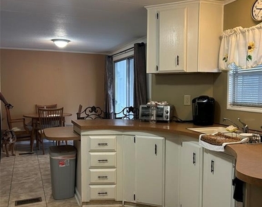 8407 Weatherford Avenue - Photo Thumbnail 4
