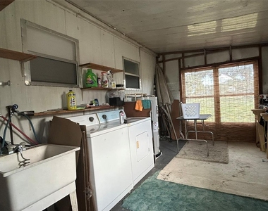 8407 Weatherford Avenue - Photo Thumbnail 14