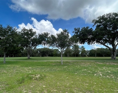 8407 Weatherford Avenue - Photo Thumbnail 18