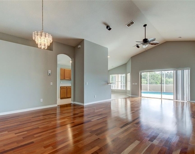 18829 Maisons Drive - Photo Thumbnail 15