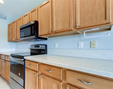 18829 Maisons Drive - Photo Thumbnail 30