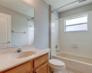 18829 Maisons Drive - Photo Thumbnail 7