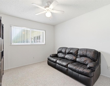 2386 Sumatran Way - Photo Thumbnail 9