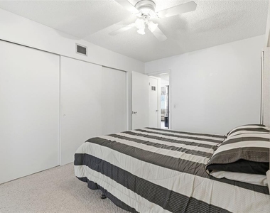 2386 Sumatran Way - Photo Thumbnail 16
