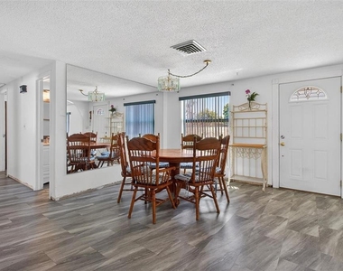 5865 92nd Avenue N - Photo Thumbnail 3