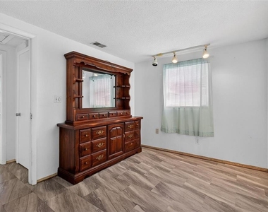 5865 92nd Avenue N - Photo Thumbnail 9