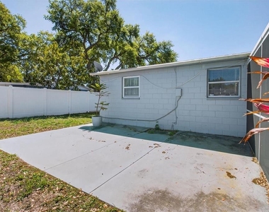 5865 92nd Avenue N - Photo Thumbnail 19