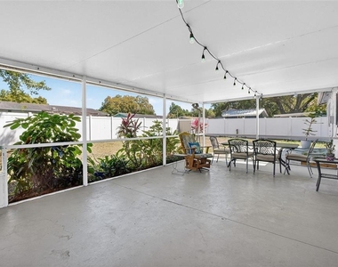 5865 92nd Avenue N - Photo Thumbnail 18