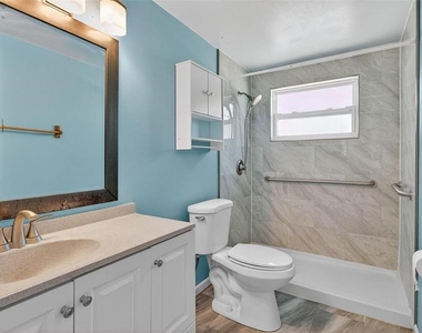 5865 92nd Avenue N - Photo Thumbnail 10