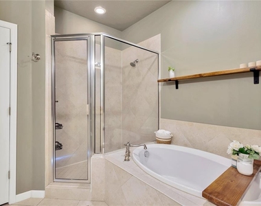 8307 Manor Club Circle - Photo Thumbnail 25