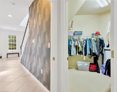 8307 Manor Club Circle - Photo Thumbnail 11