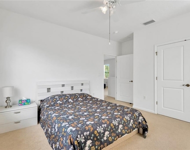 8307 Manor Club Circle - Photo Thumbnail 21