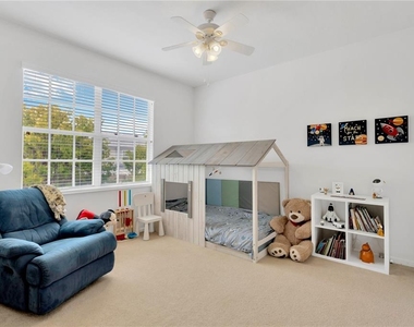 8307 Manor Club Circle - Photo Thumbnail 18