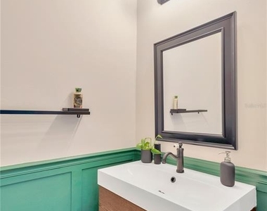 8307 Manor Club Circle - Photo Thumbnail 12