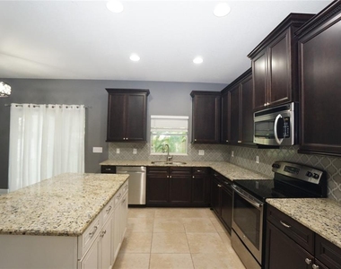 7303 S Shamrock Road - Photo Thumbnail 11