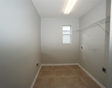 7303 S Shamrock Road - Photo Thumbnail 13