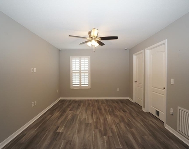 7303 S Shamrock Road - Photo Thumbnail 12