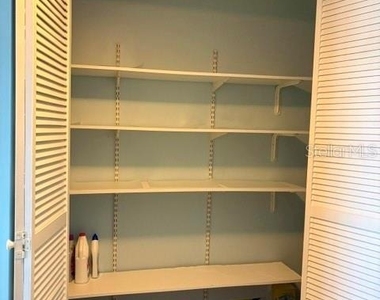 7920 Sun Island Drive S - Photo Thumbnail 5