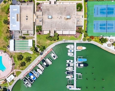 7920 Sun Island Drive S - Photo Thumbnail 29
