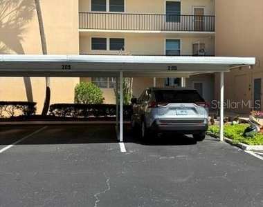7920 Sun Island Drive S - Photo Thumbnail 20