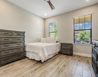 12316 Fitzroy Street - Photo Thumbnail 17