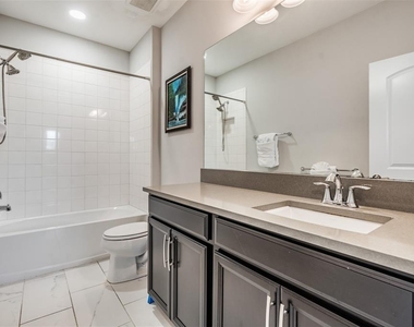 12316 Fitzroy Street - Photo Thumbnail 24